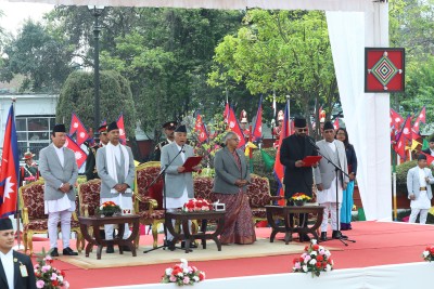  तस्बिरमा हेरौं प्रधानमन्त्री बालेन र मन्त्रीहरूको शपथ 